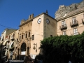 Cefalu - Porta di Terra e la rocca